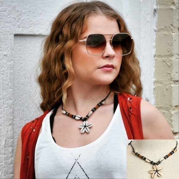 Cowrie Shell Necklace - Picture 3 of 4